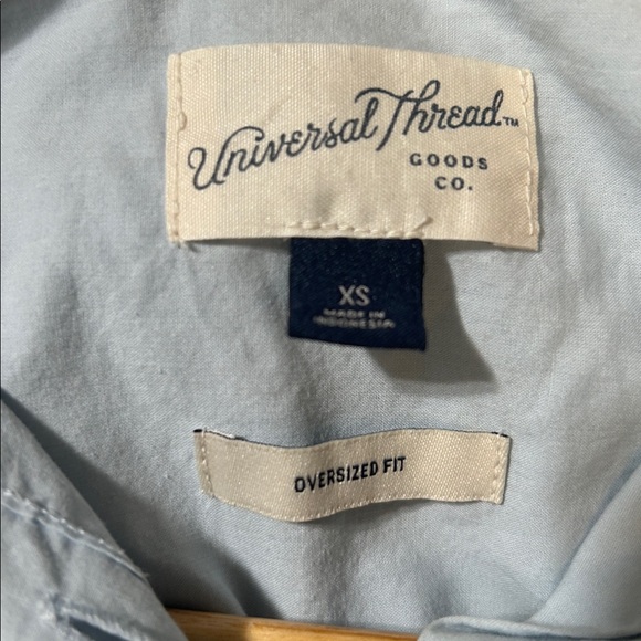 NWOT Woman’s Baby Blue Oversized Button-Down Collared Shirt - Picture 4 of 6